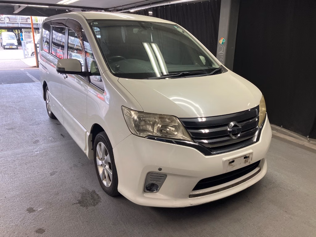 NISSAN SERENA