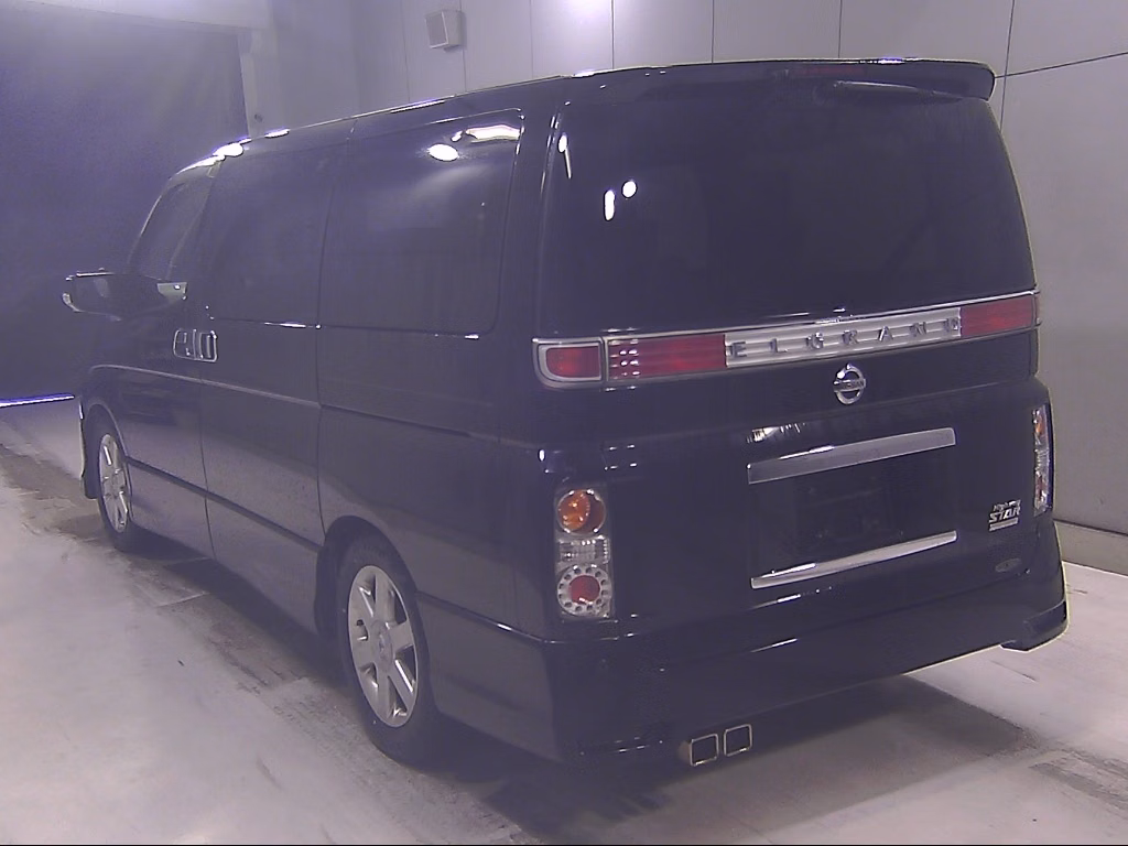 NISSAN ELGRAND