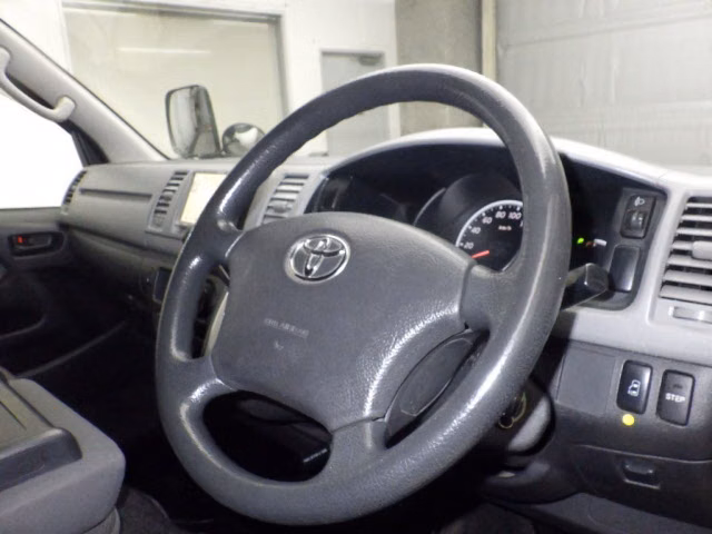 TOYOTA REGIUS ACE