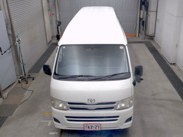 TOYOTA REGIUS ACE