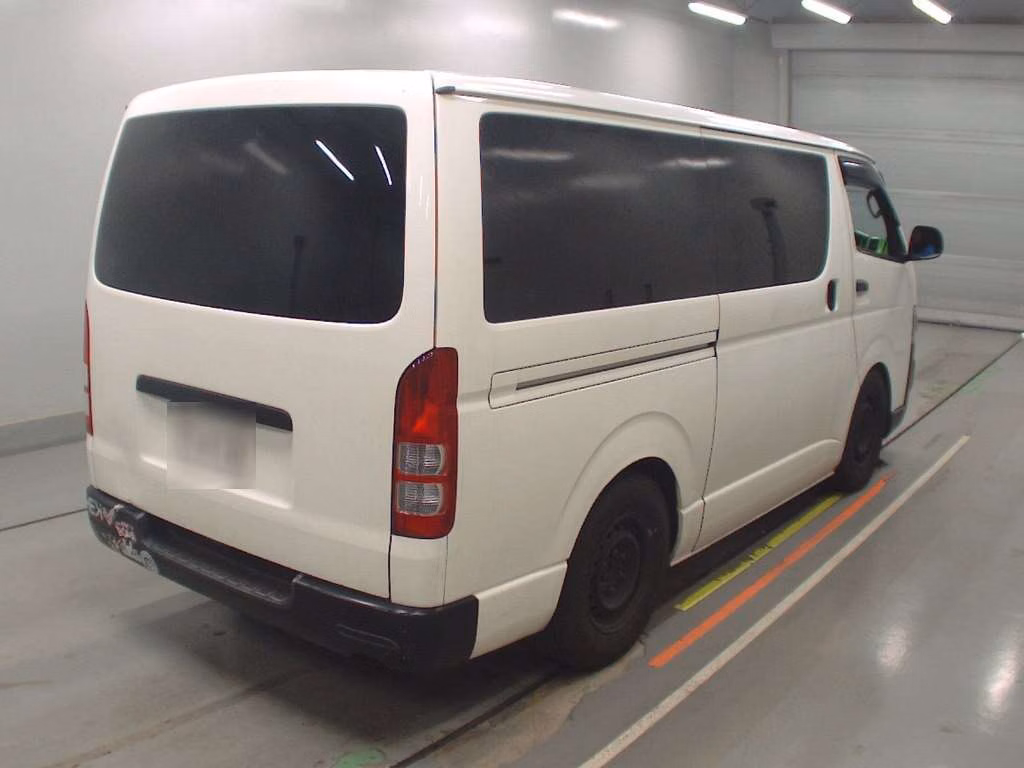 TOYOTA REGIUS ACE