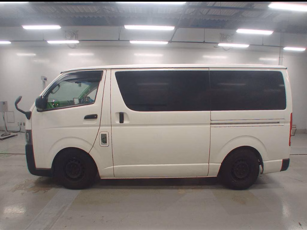 TOYOTA REGIUS ACE