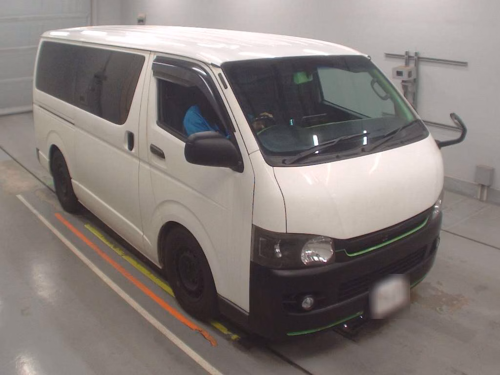 TOYOTA REGIUS ACE