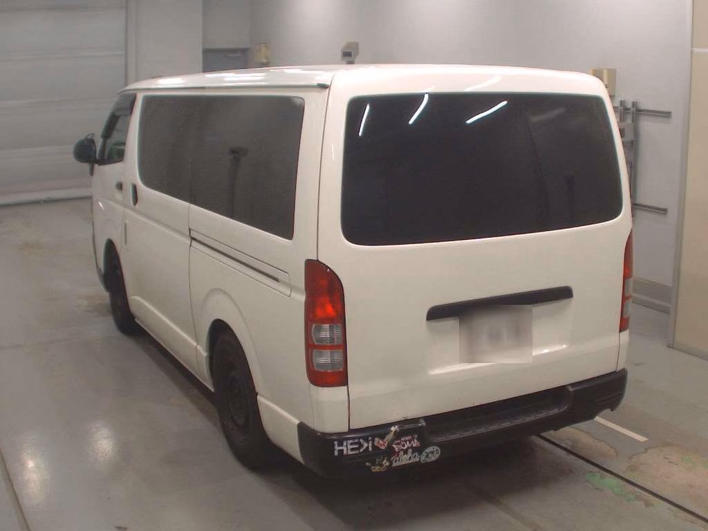 TOYOTA REGIUS ACE