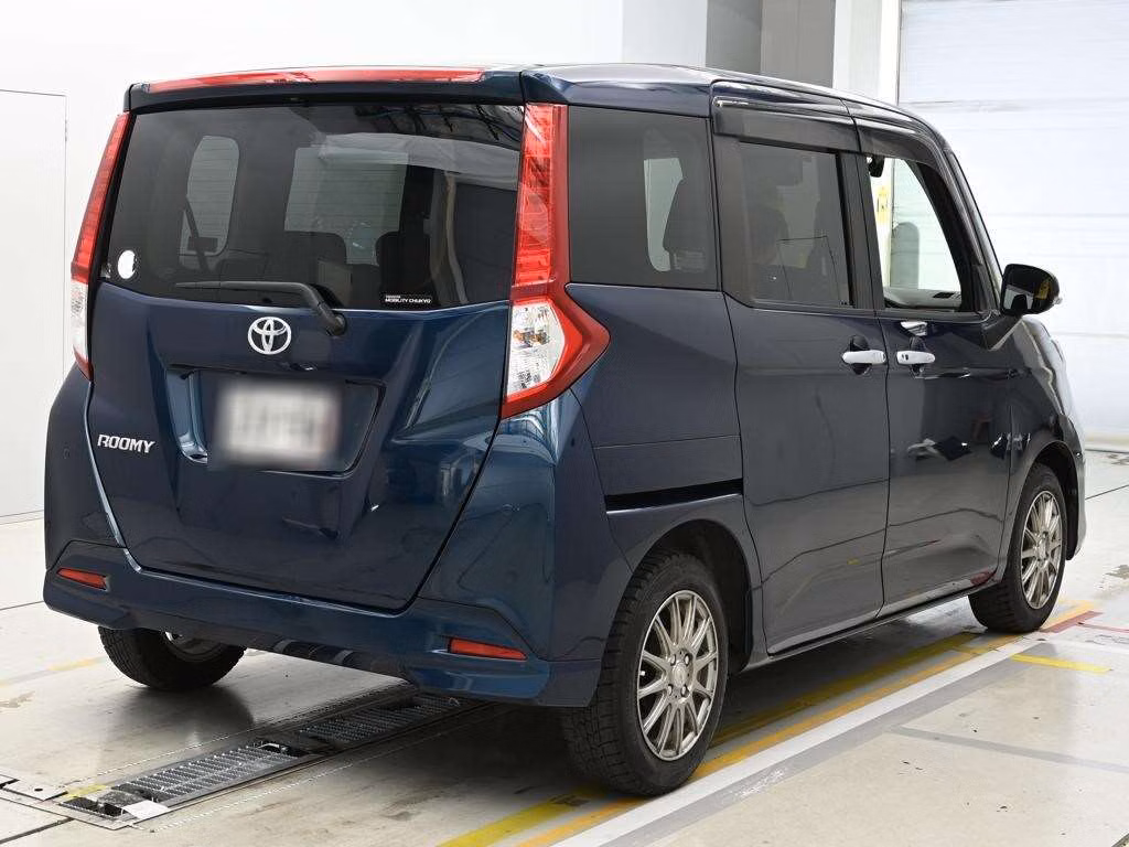 TOYOTA ROOMY