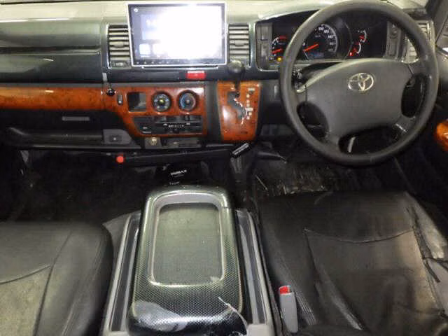 TOYOTA REGIUS ACE