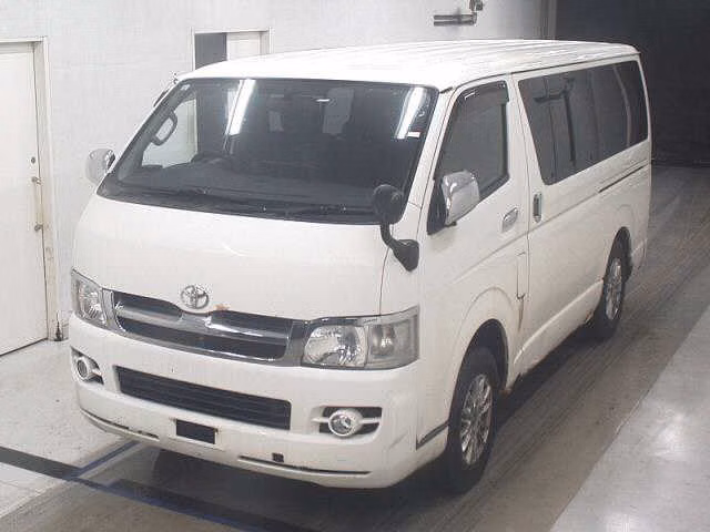 TOYOTA REGIUS ACE
