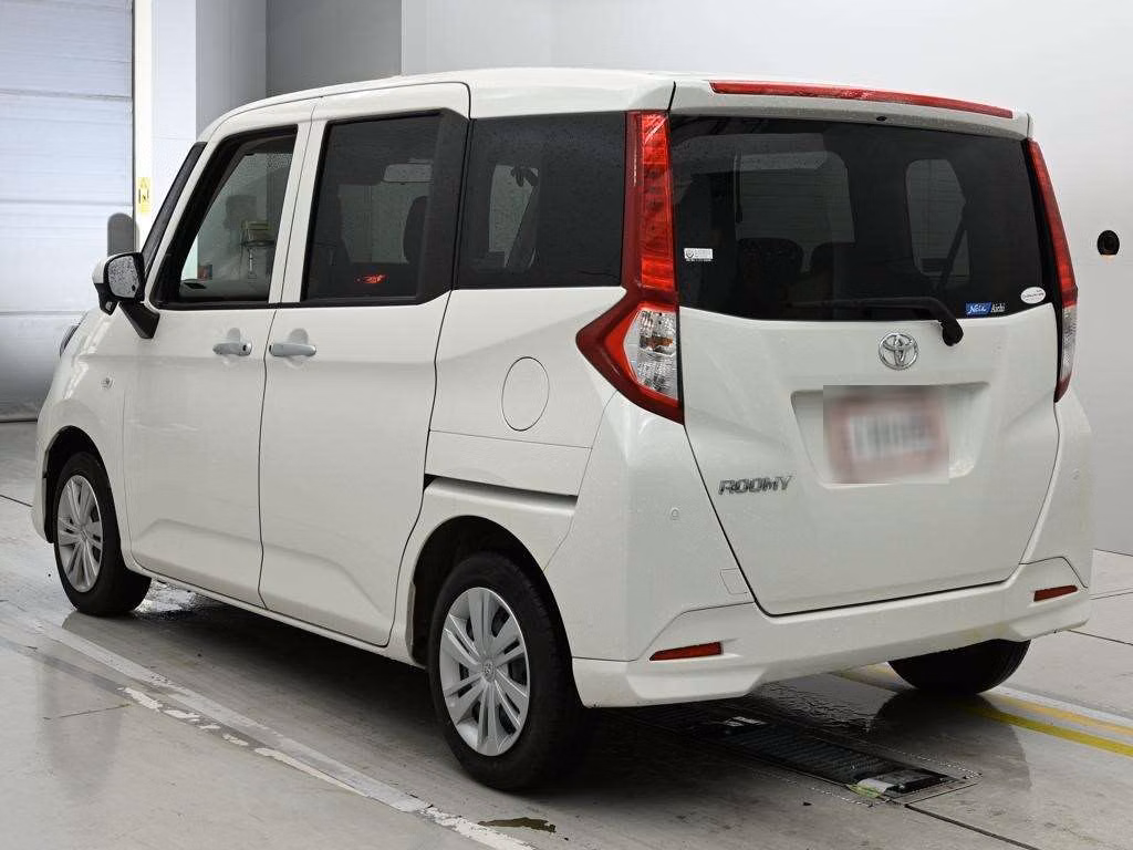 TOYOTA ROOMY