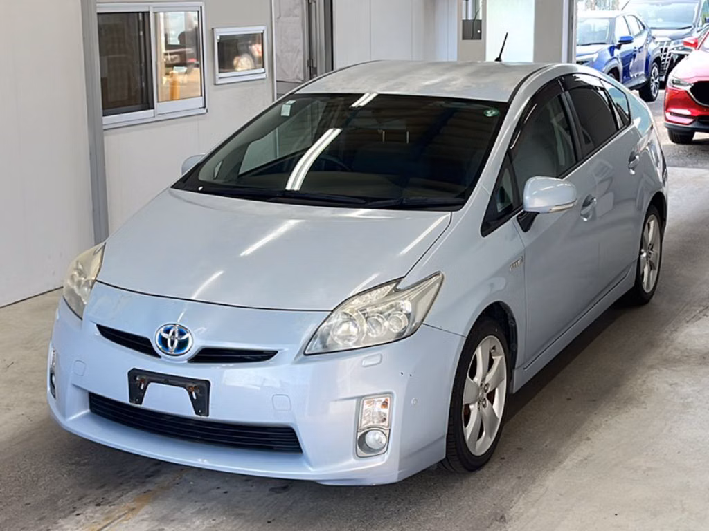 TOYOTA PRIUS