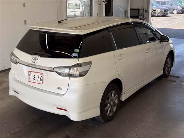 TOYOTA WISH