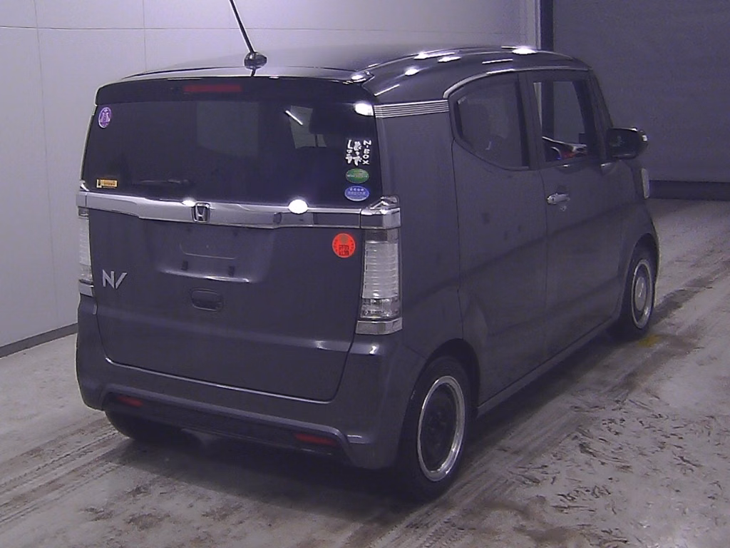 HONDA N-BOX SLASH