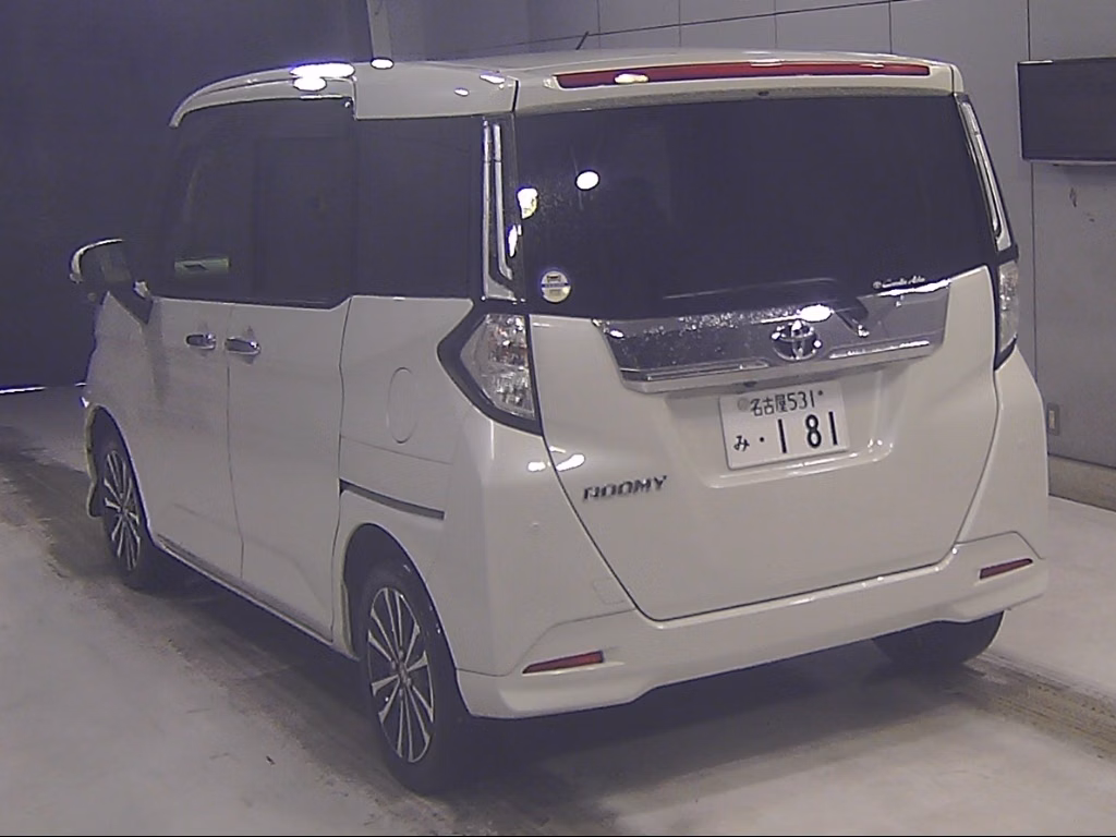 TOYOTA ROOMY