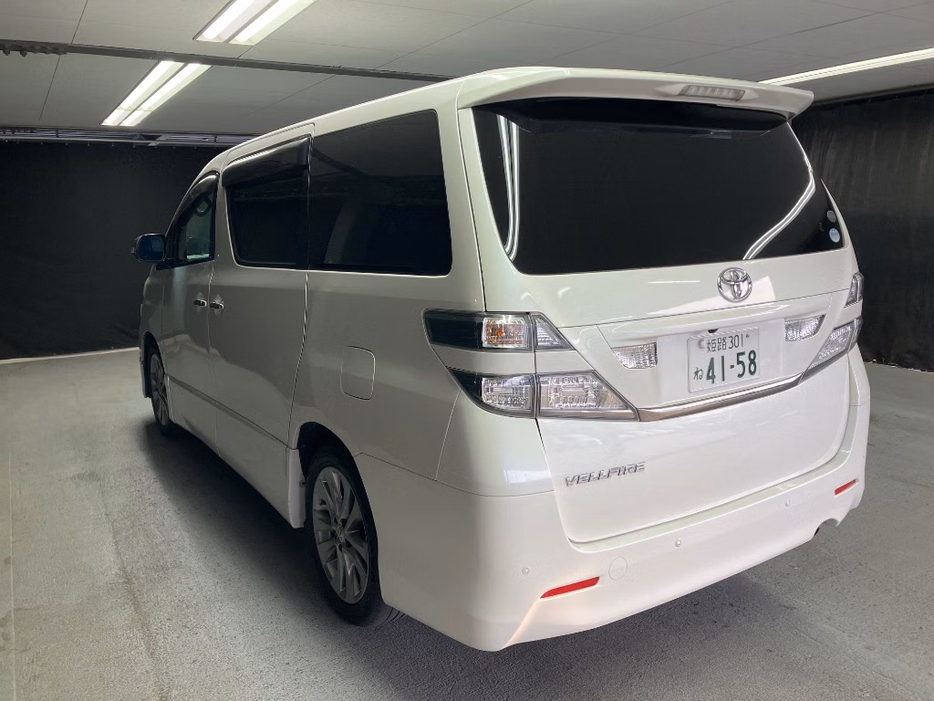 TOYOTA VELLFIRE