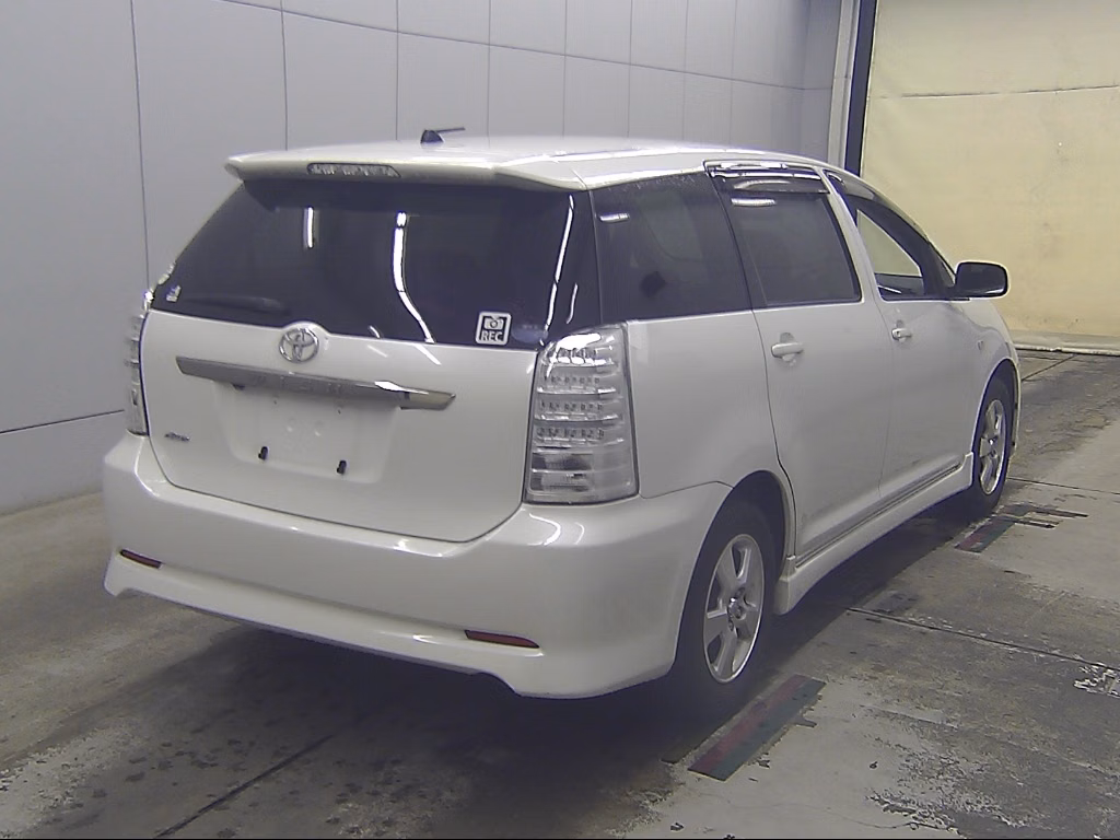 TOYOTA WISH