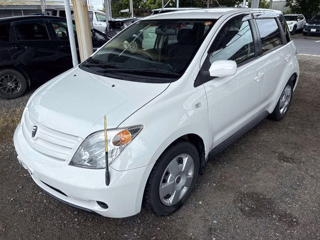 TOYOTA IST