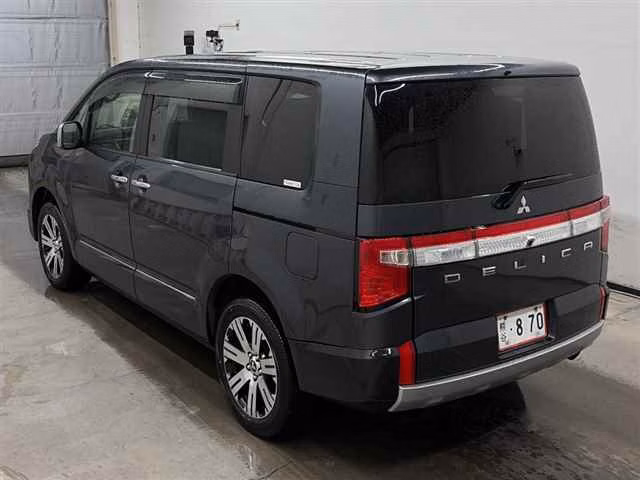 MITSUBISHI DELICA D:5