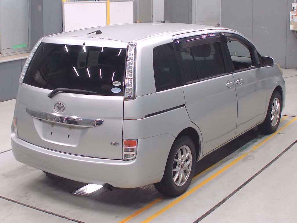 TOYOTA ISIS