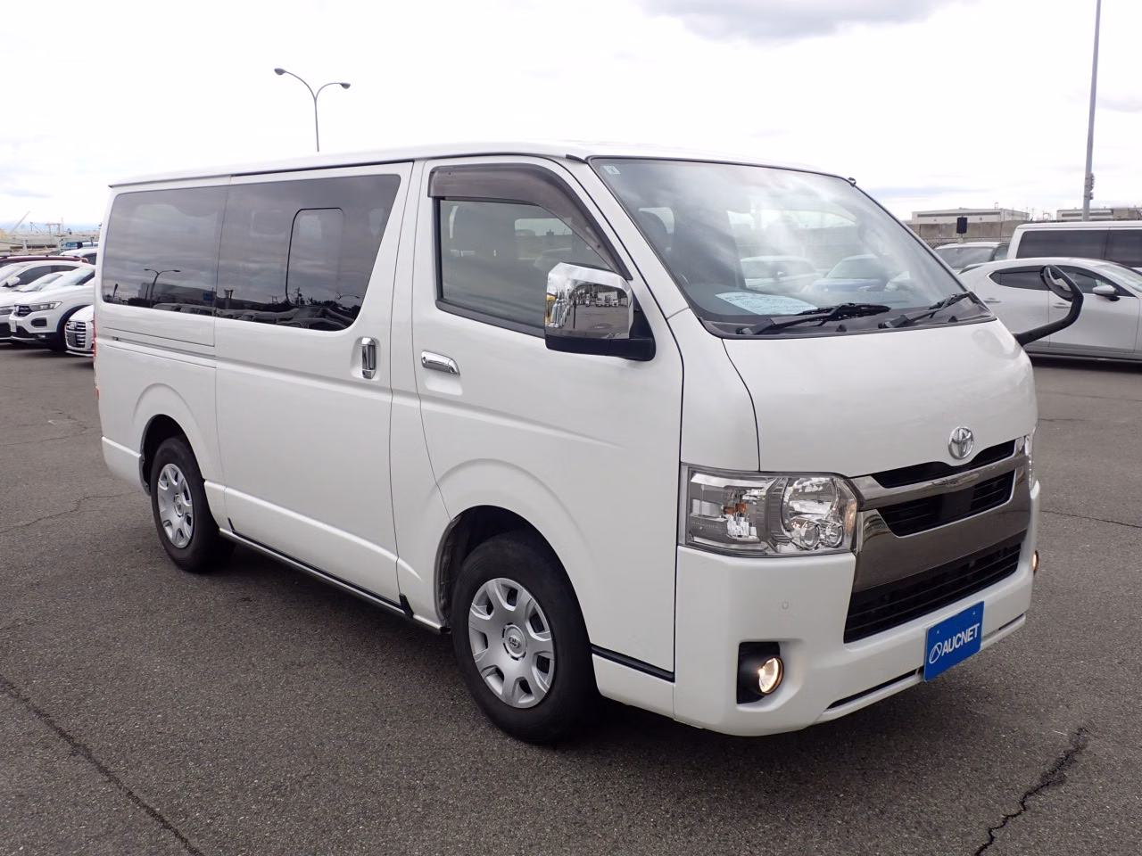TOYOTA REGIUS ACE