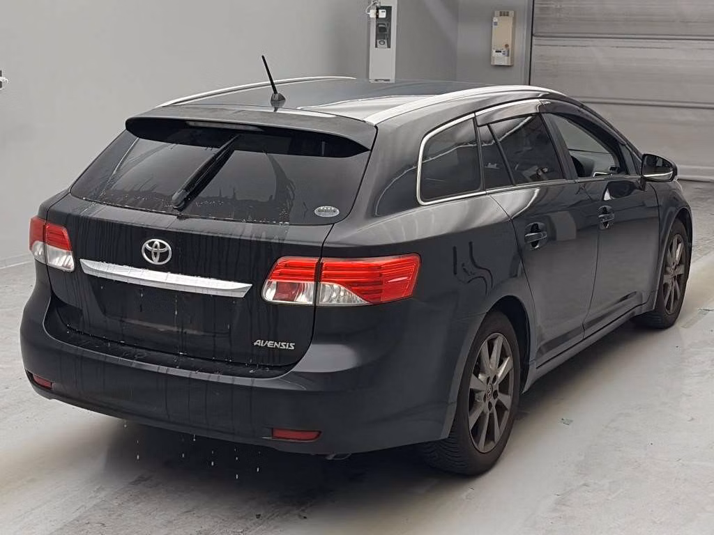 TOYOTA AVENSIS