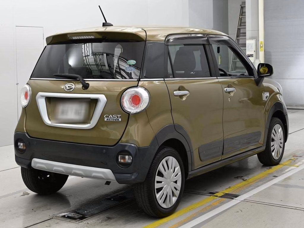 DAIHATSU CAST