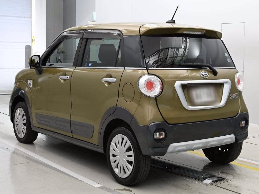 DAIHATSU CAST