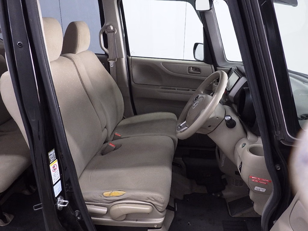 HONDA N-BOX+