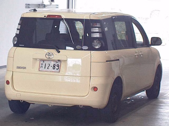 TOYOTA SIENTA