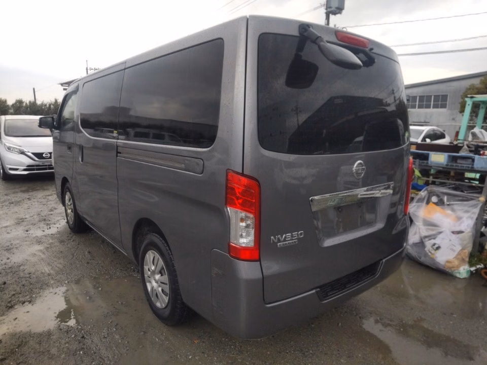 NISSAN NV350 CARAVAN
