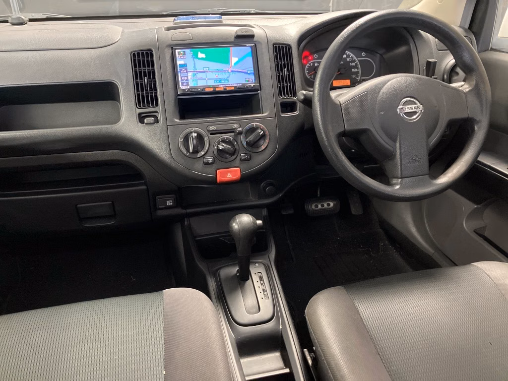 NISSAN AD