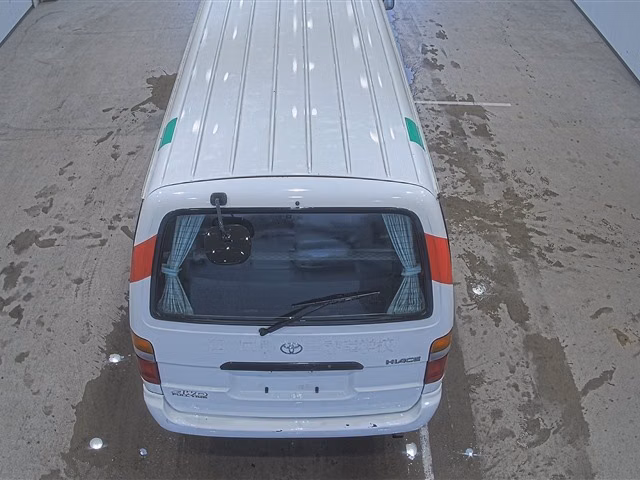 TOYOTA HIACE