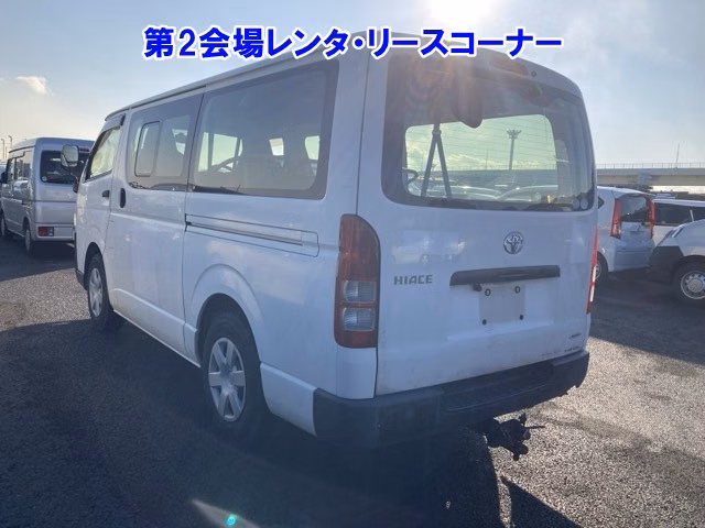 TOYOTA REGIUS ACE