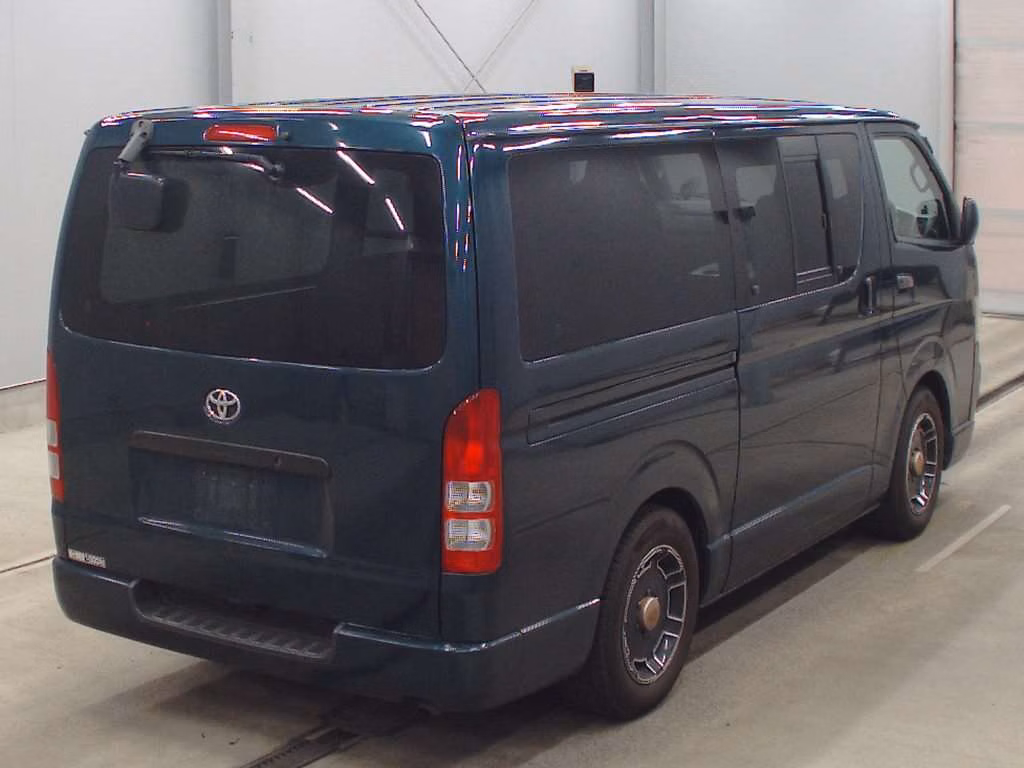 TOYOTA REGIUS ACE