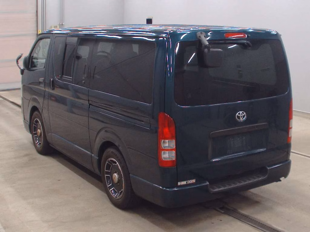 TOYOTA REGIUS ACE