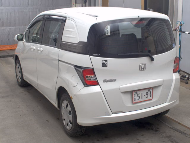 HONDA FREED SPIKE
