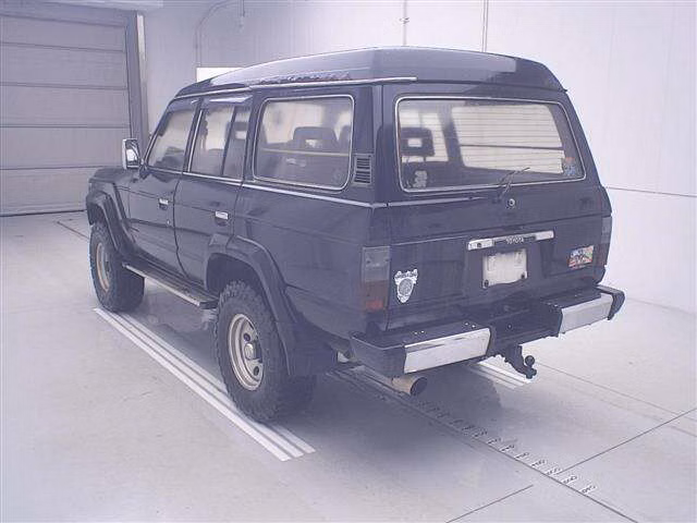 TOYOTA LAND CRUISER