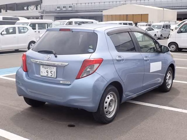 TOYOTA VITZ