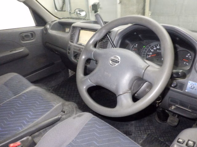 NISSAN CARAVAN