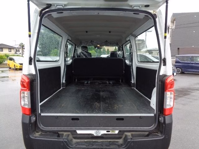 NISSAN CARAVAN