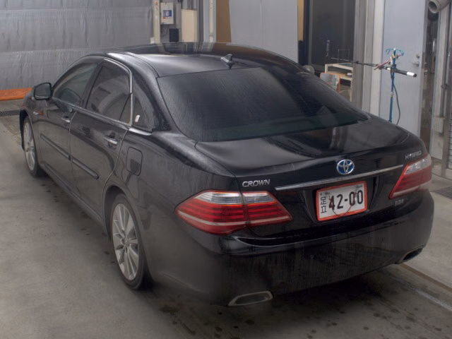 TOYOTA CROWN