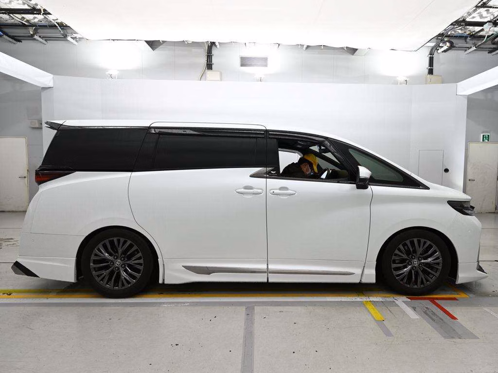 TOYOTA VELLFIRE