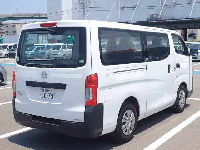 NISSAN NV350 CARAVAN