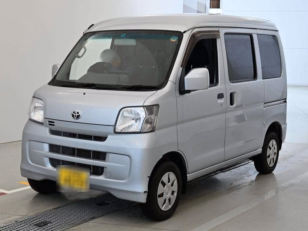 TOYOTA PIXIS VAN