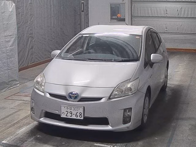 TOYOTA PRIUS