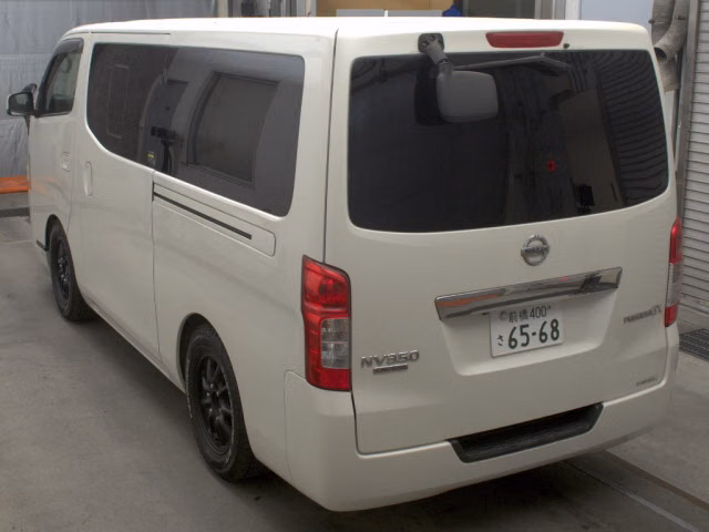 NISSAN NV350 CARAVAN
