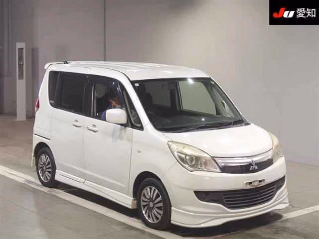 MITSUBISHI DELICA D:2