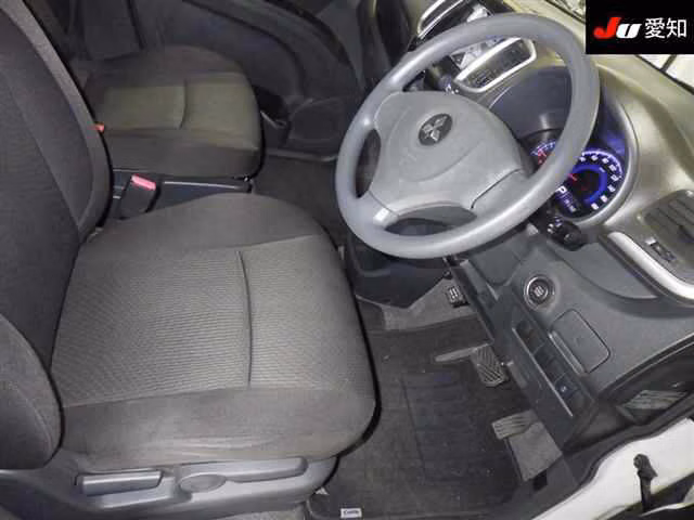 MITSUBISHI DELICA D:2