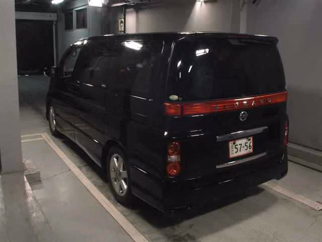 NISSAN ELGRAND