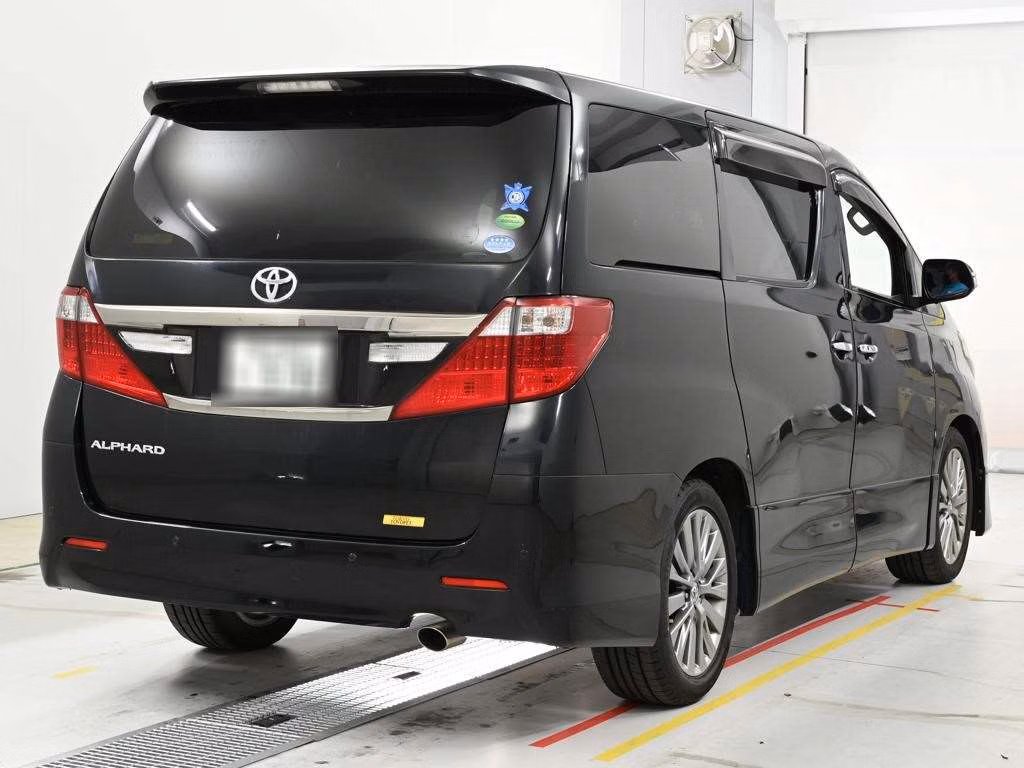 TOYOTA ALPHARD