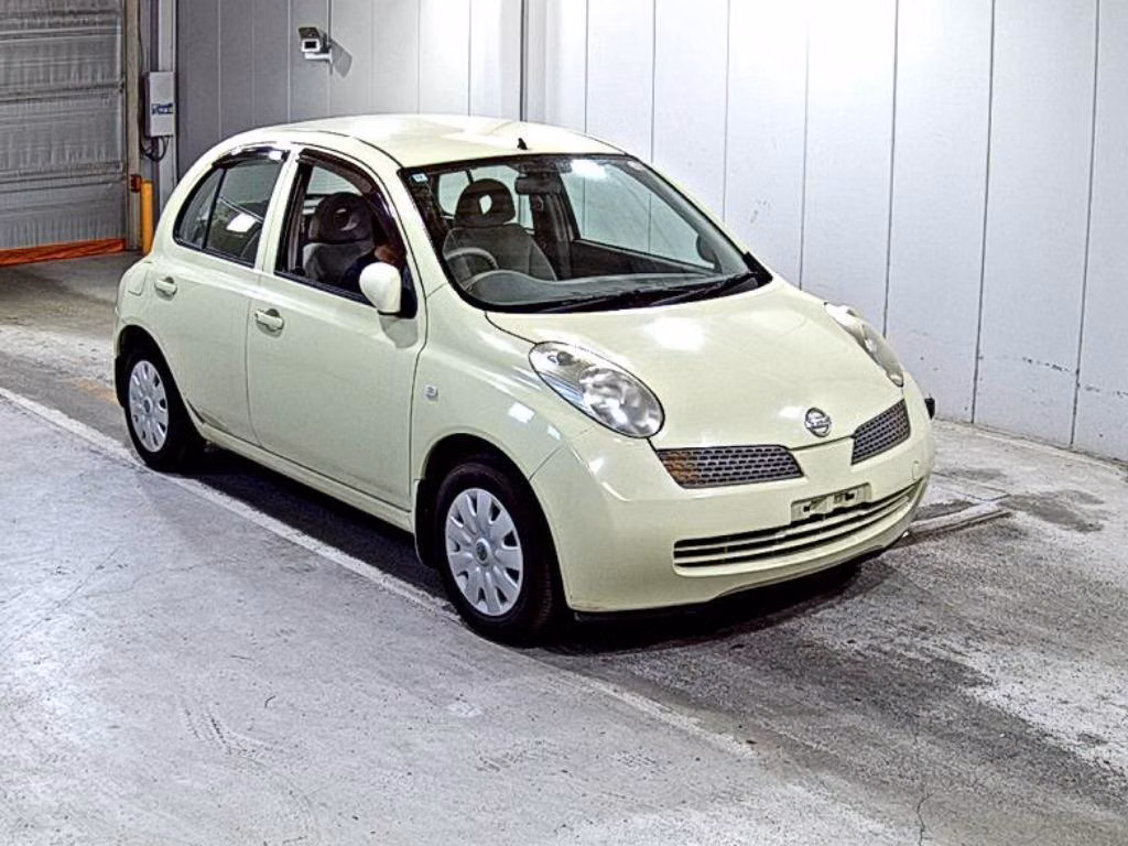 Nissan March