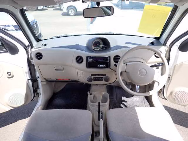 DAIHATSU ESSE